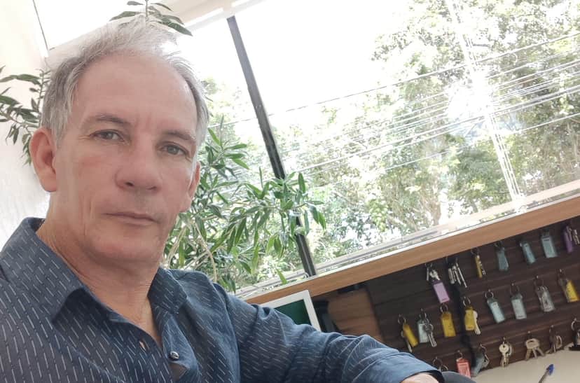 Waldir José do Couto era poeta e presidente da Academia de Letras do Brasil em Teresópolis; ele era um dos atores convidados para a Via Sacra na cidade — Foto: Reprodução/redes sociais Waldir José do Couto era poeta e presidente da Academia de Letras do Brasil em Teresópolis; ele era um dos atores convidados para a Via Sacra na cidade — Foto: Reprodução/redes sociais
