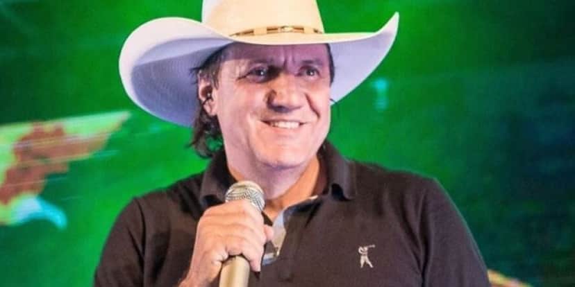 Cantor sertanejo Juliano Cezar Cantor sertanejo Juliano Cezar