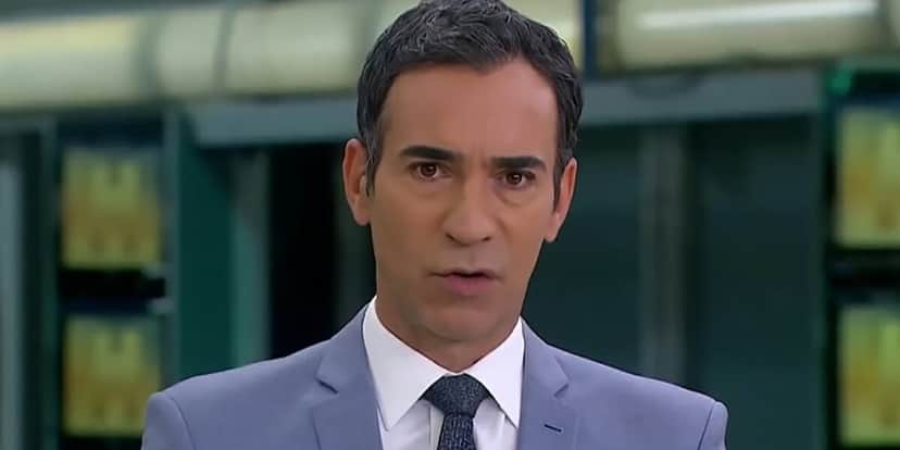 César Tralli deu notícia sobre o INSS no Jornal Hoje (Foto: Divulgação) César Tralli deu notícia sobre o INSS no Jornal Hoje (Foto: Divulgação)