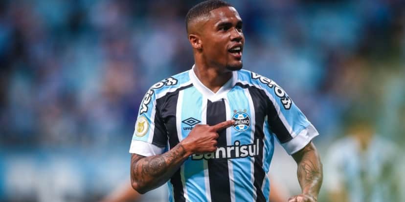Douglas Costa - (Foto: Reprodução / Internet) Douglas Costa - (Foto: Reprodução / Internet)