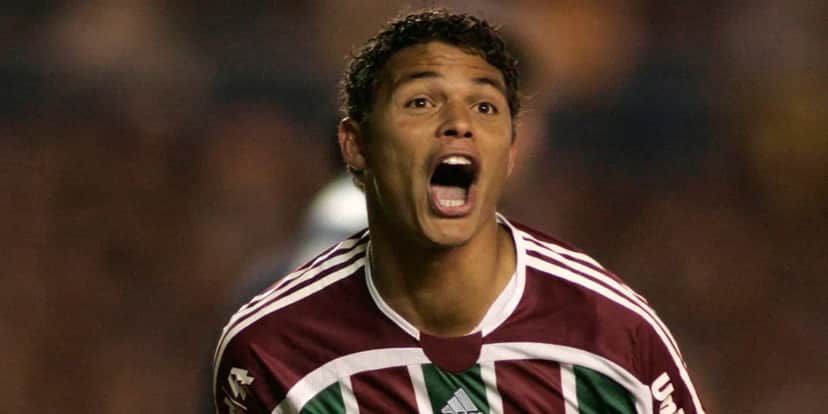 Thiago Silva quando jogava no Fluminense - (Foto: Internet) Thiago Silva quando jogava no Fluminense - (Foto: Internet)