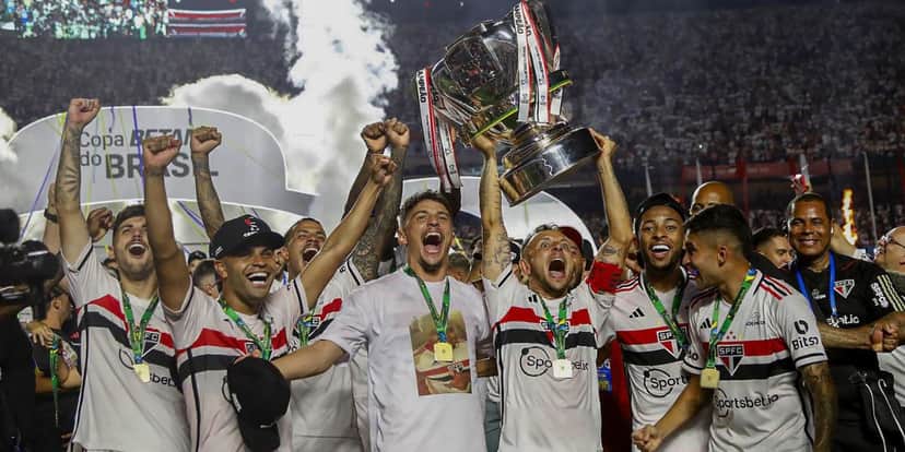 São Paulo campeão da Copa do Brasil - (Foto: Internet) São Paulo campeão da Copa do Brasil - (Foto: Internet)
