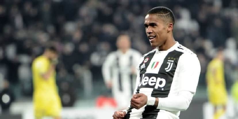 Douglas Costa - (Foto: Internet) Douglas Costa - (Foto: Internet)