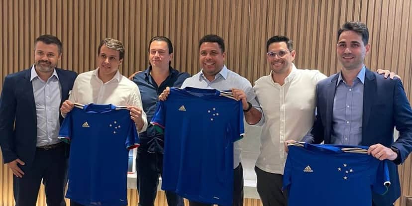 Ronaldo comprou o Cabuloso por R$400 milhões, por 90% dos direitos da SAF - (Foto: Internet) Ronaldo comprou o Cabuloso por R$400 milhões, por 90% dos direitos da SAF - (Foto: Internet)
