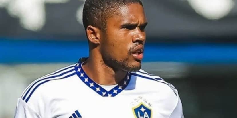 Douglas Costa – (Foto: Internet) Douglas Costa – (Foto: Internet)