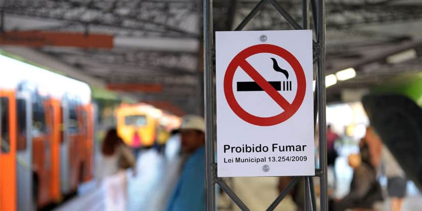 Nova lei proíbe cigarros eletrônicos em ambientes coletivos (Foto: Internet) Nova lei proíbe cigarros eletrônicos em ambientes coletivos (Foto: Internet)