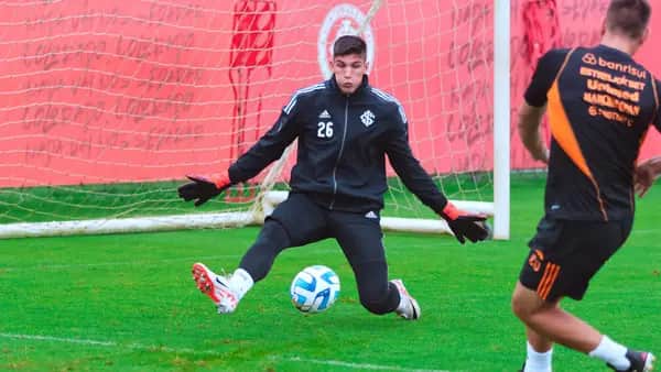 Goleiro do Internacional, Rochet, vira problema para a Libertadores (Foto: Divulgação) Goleiro do Internacional, Rochet, vira problema para a Libertadores (Foto: Divulgação)