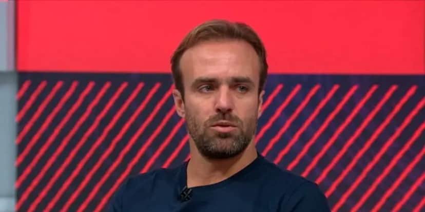 Roger Flores comentou sobre mais pontos perdidos do Botafogo no campeonato (Reprodução: Globo) Roger Flores comentou sobre mais pontos perdidos do Botafogo no campeonato (Reprodução: Globo)