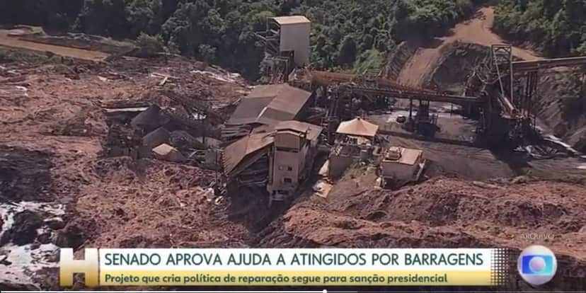 Cidade após rompimento de barragem (Foto: Reprodução / Jornal Hoje da Globo) Cidade após rompimento de barragem (Foto: Reprodução / Jornal Hoje da Globo)