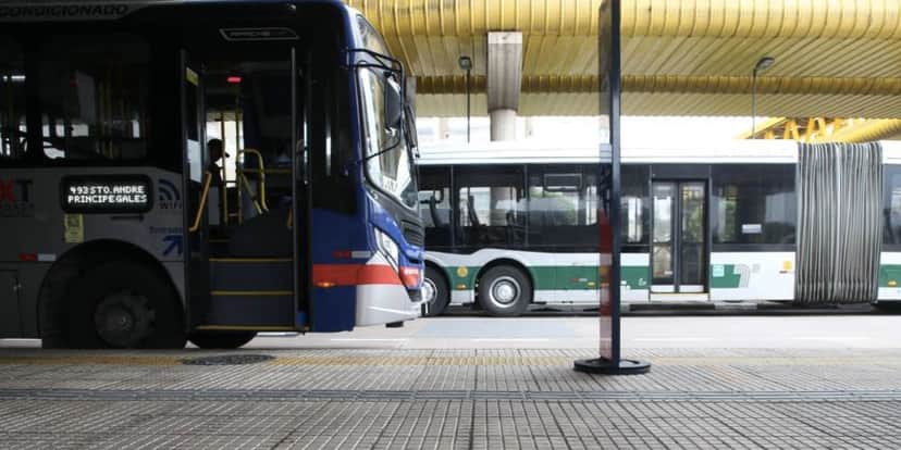 Ônibus terminal Sacomã, em São Paulo (Foto: Reprodução / Rubens Cavallari) Ônibus terminal Sacomã, em São Paulo (Foto: Reprodução / Rubens Cavallari)