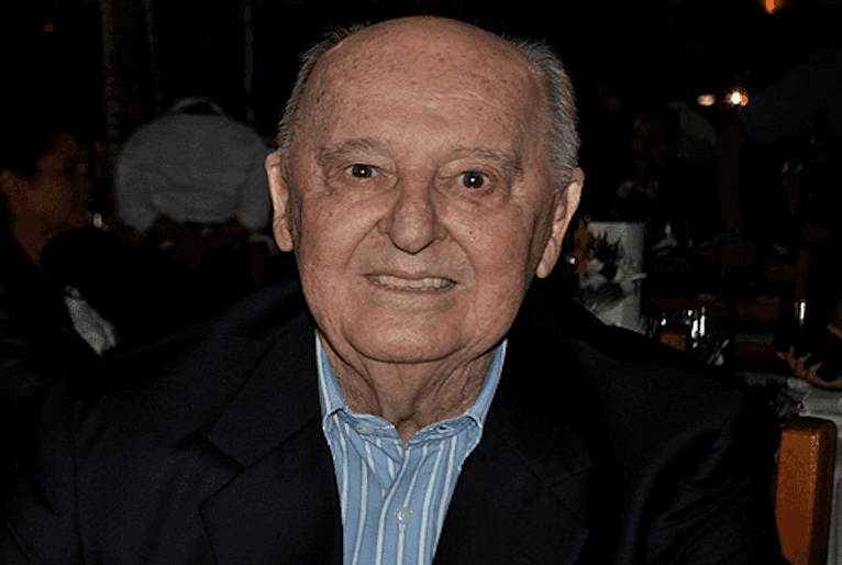 http://tvfoco.uai.com.br/wp-content/uploads/2015/05/Daniela-Mercury.jpg