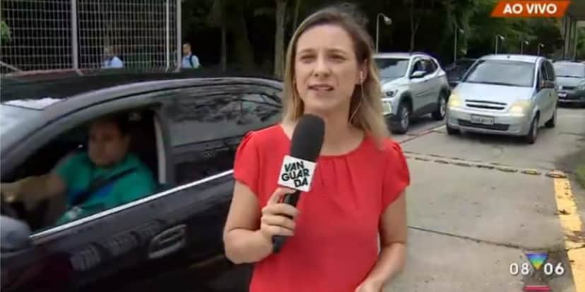 Repórter Andressa Lorenzetti deu informações sobre greve na General Motors (Foto: Reprodução/TV Globo)