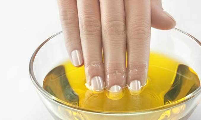 Unhas no azeite de Oliva (Foto: Divulgação) Unhas no azeite de Oliva (Foto: Divulgação)