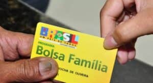 Integrantes do Bolsa Família, que quando recebiam pelo Auxílio Brasil podem ser beneficiados (Foto: Reprodução / Internet) Integrantes do Bolsa Família, que quando recebiam pelo Auxílio Brasil podem ser beneficiados (Foto: Reprodução / Internet)