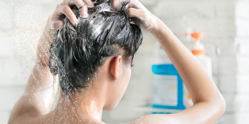 Cuidados na hora de lavar o cabelo (Foto: Reprodução/ Internet) Cuidados na hora de lavar o cabelo (Foto: Reprodução/ Internet)