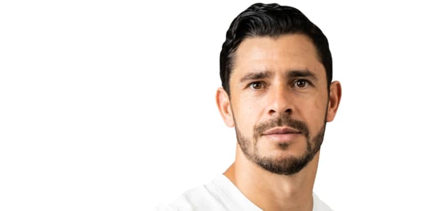 Giuliano atua como meia (Foto: Divulgação/Corinthians) Giuliano atua como meia (Foto: Divulgação/Corinthians)