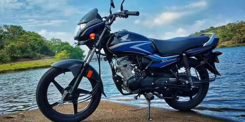 Honda Shine 100 é vendida na Índia por menos de 5 mil reais (Reprodução: Internet) Honda Shine 100 é vendida na Índia por menos de 5 mil reais (Reprodução: Internet)