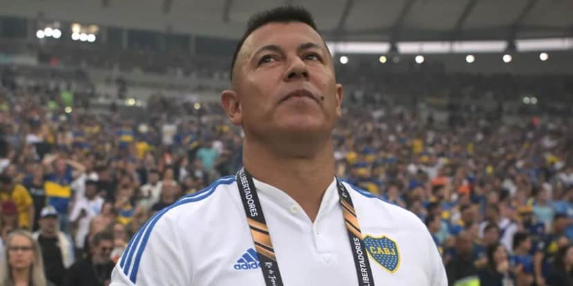 Jorge Almirón pediu demissão do seu cargo após o vice campeonato continental - (Foto: Internet) Jorge Almirón pediu demissão do seu cargo após o vice campeonato continental - (Foto: Internet)