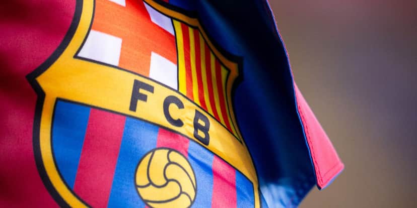 O Barcelona, um dos maiores times do Mundo, vem ao Brasil mais uma vez para fazer a limpa e quer tirar um craque do Flamengo ja no fim da temporada do Brasil - (Foto: Internet) O Barcelona, um dos maiores times do Mundo, vem ao Brasil mais uma vez para fazer a limpa e quer tirar um craque do Flamengo ja no fim da temporada do Brasil - (Foto: Internet)