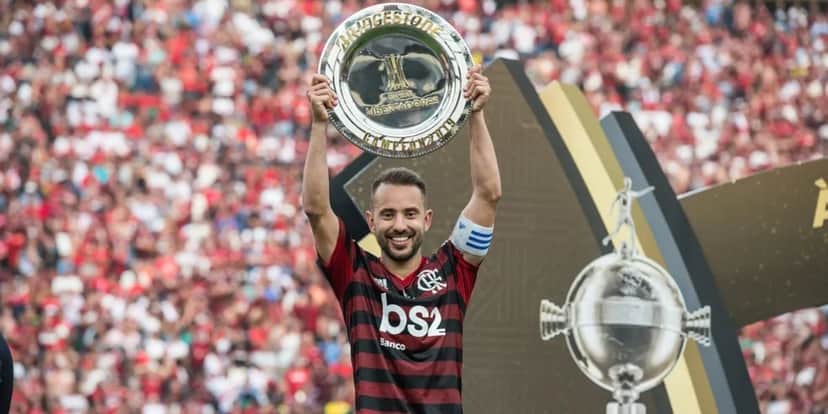 Everton Ribeiro - (Foto: Internet) Everton Ribeiro - (Foto: Internet)