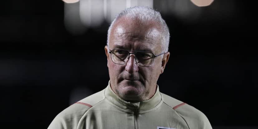 Casares esnoba 3 gringos e escolhe terror de Abel para ser técnico - Foto | Reprodução: Interenet