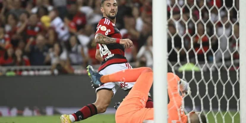 Arrascaeta marca segundo gol de Flamengo x Palmeiras - (Foto: Internet) Arrascaeta marca segundo gol de Flamengo x Palmeiras - (Foto: Internet)