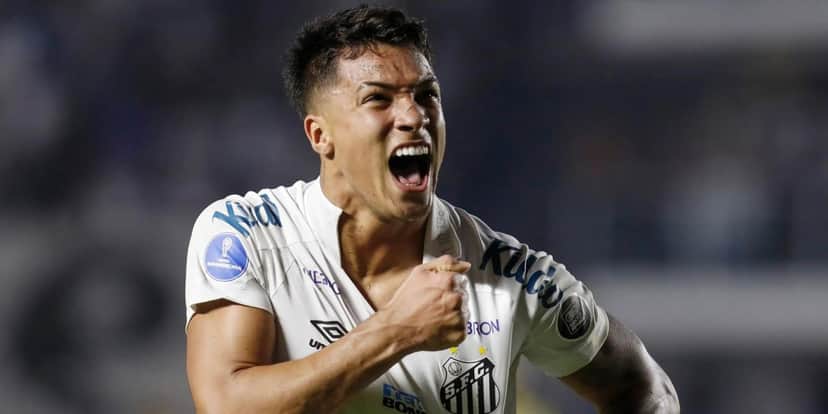 Arsenal da Inglaterra quer tirar Marcos Leonaro do Santos - (Foto: Internet) Arsenal da Inglaterra quer tirar Marcos Leonaro do Santos - (Foto: Internet)