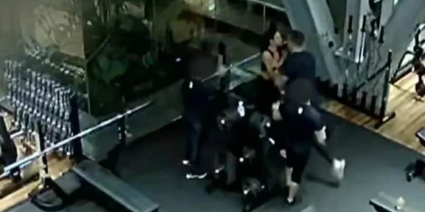 "Jornal Nacional" mostrou agressão de Thiago Brennand contra mulher em academia (Foto: Reprodução/TV Globo) "Jornal Nacional" mostrou agressão de Thiago Brennand contra mulher em academia (Foto: Reprodução/TV Globo)