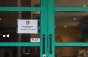Fachada da Starbucks (Foto: Reprodução / Internet) Fachada da Starbucks (Foto: Reprodução / Internet)