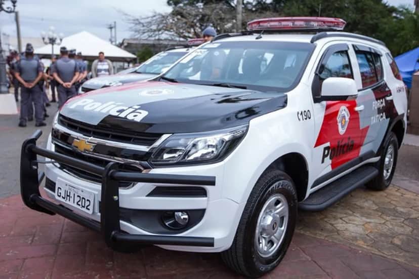 Polícia Militar investiga assassinato de mulher a ritos na frente do filho (Foto: Divulgação) Polícia Militar investiga assassinato de mulher a ritos na frente do filho (Foto: Divulgação)