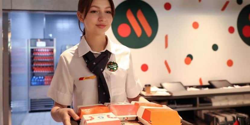 Vkousno i totchka é o novo McDonald's da Rússia (Foto: Divulgação/Vkousno i totchka) Vkousno i totchka é o novo McDonald's da Rússia (Foto: Divulgação/Vkousno i totchka)