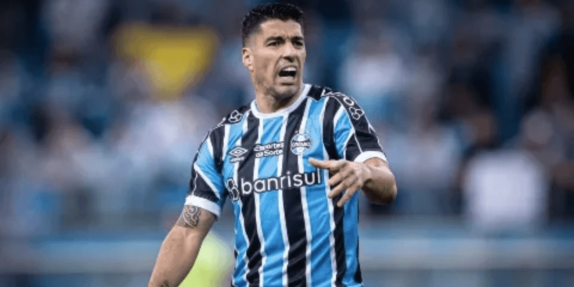 Luis Suárez tem saída do Grêmio decretada. Notícias do Grêmio (Reprodução/Internet) Luis Suárez tem saída do Grêmio decretada. Notícias do Grêmio (Reprodução/Internet)