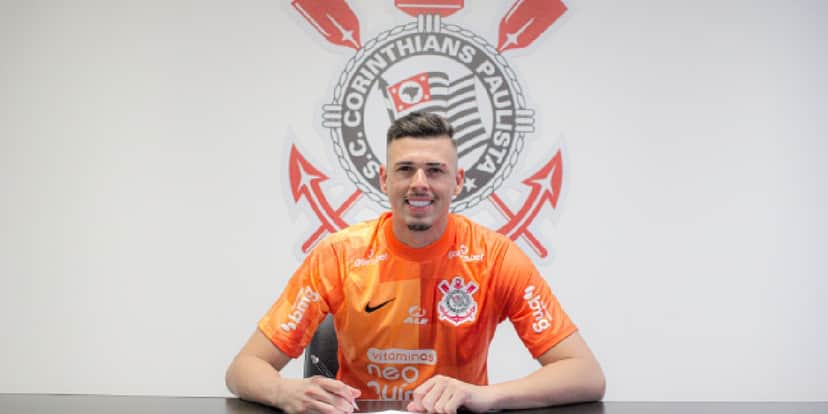 Ivan no Corinthians (Foto: Reprodução/ Internet) Ivan no Corinthians (Foto: Reprodução/ Internet)