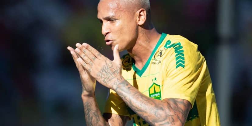 Deyverson pode fechar com grande clube do Brasil (Foto: Reprodução/ Internet) Deyverson pode fechar com grande clube do Brasil (Foto: Reprodução/ Internet)
