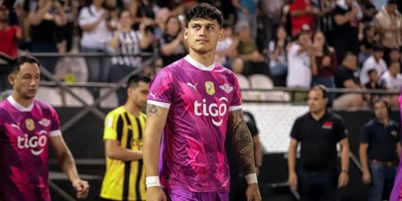 São Paulo define lateral de seleção pro lugar de C.Paulista - (Foto Internet) São Paulo define lateral de seleção pro lugar de C.Paulista - (Foto Internet)