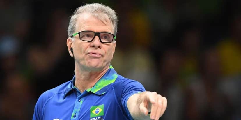 Bocardi para jornal com contratação: "Tem um novo técnico" - (Foto Internet) Bocardi para jornal com contratação: "Tem um novo técnico" - (Foto Internet)