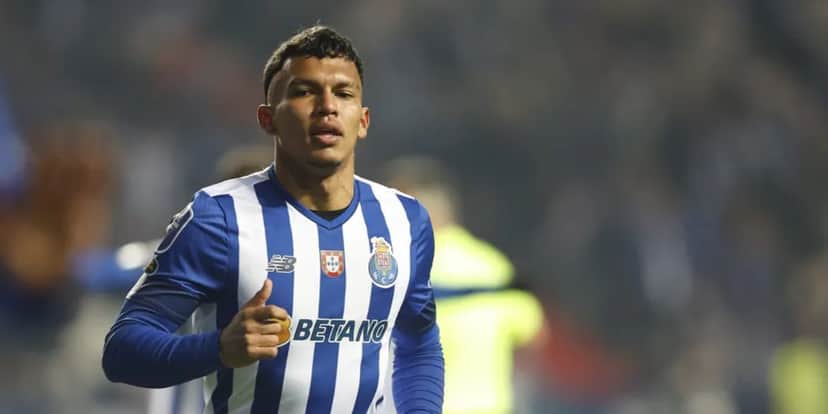 Ronaldo decide contratar Gabeiel Veron jóia do próprio Verdão junto com medalhões para o Cruzeiro em 2024 - (Foto Internet) Ronaldo decide contratar Gabeiel Veron jóia do próprio Verdão junto com medalhões para o Cruzeiro em 2024 - (Foto Internet)