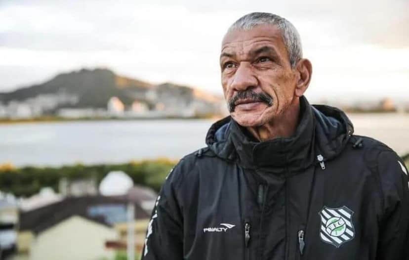 Albenir era considerado ídolo pelo Figueirense (Reprodução/Internet) Albenir era considerado ídolo pelo Figueirense (Reprodução/Internet)