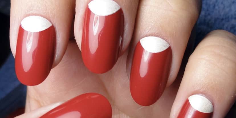 Unhas meia lua (Foto: Reprodução / Pinterest) Unhas meia lua (Foto: Reprodução / Pinterest)