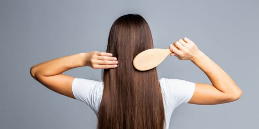 Após esses passos, seu cabelo estará mais liso e sem frizz (Reprodução: Internet) Após esses passos, seu cabelo estará mais liso e sem frizz (Reprodução: Internet)