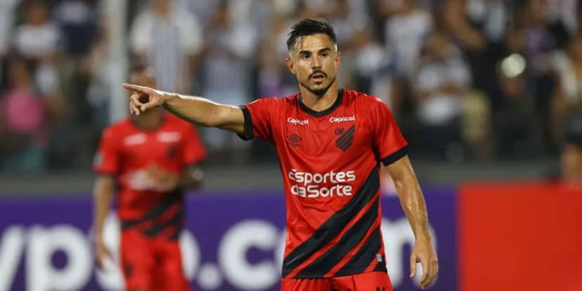 Willian Bigode que disputou a última temporada pelo Athletico-PR, mas pertence ao Fluminense, pode jogar no Vasco da Gama em 2024 - (Foto: Reprodução / Internet) Willian Bigode que disputou a última temporada pelo Athletico-PR, mas pertence ao Fluminense, pode jogar no Vasco da Gama em 2024 - (Foto: Reprodução / Internet)