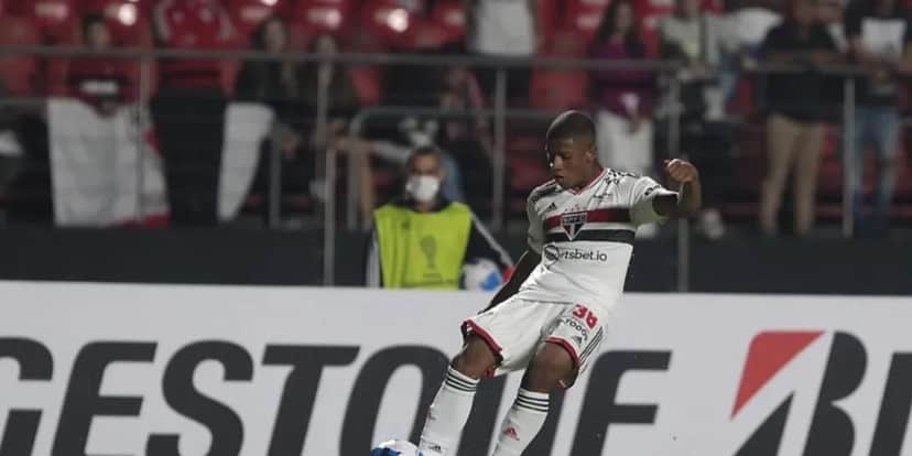 Léo Silva é o jogador que vai deixar o São Paulo (Foto: Reprodução/ Internet) Léo Silva é o jogador que vai deixar o São Paulo (Foto: Reprodução/ Internet)
