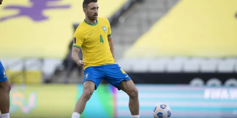 O craque já vestiu a camisa da Seleção Brasileira - Foto: Internet O craque já vestiu a camisa da Seleção Brasileira - Foto: Internet