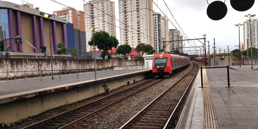 Linha 12-Safira acabou tendo um homem atropelado na sexta-feira (Reprodução: Internet) Linha 12-Safira acabou tendo um homem atropelado na sexta-feira (Reprodução: Internet)