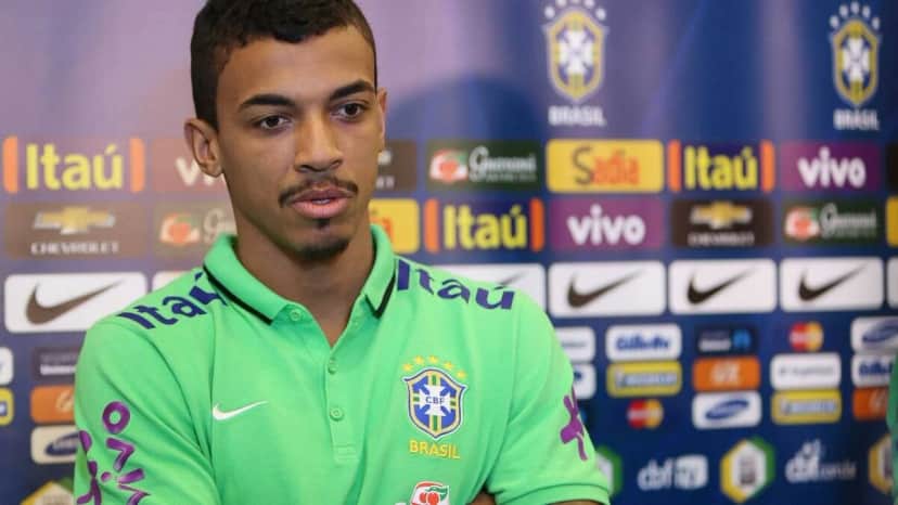 Denílson falou sobre a contratação de Luiz Gustavo pelo São Paulo (Foto: Reprodução/ Internet) Denílson falou sobre a contratação de Luiz Gustavo pelo São Paulo (Foto: Reprodução/ Internet)