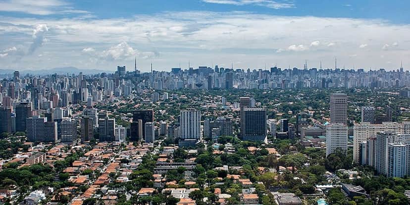 A cidade de São Paulo proibiu o Uber moto (Reprodução: Internet) A cidade de São Paulo proibiu o Uber moto (Reprodução: Internet)