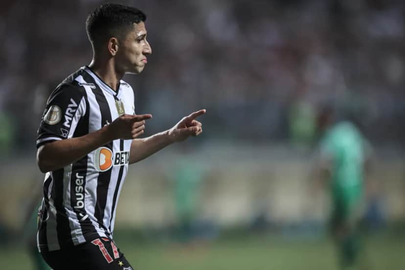 Savarino, ídolo do Atlético-MG, vai jogar no Botafogo (Foto: Reprodução/ Internet) Savarino, ídolo do Atlético-MG, vai jogar no Botafogo (Foto: Reprodução/ Internet)