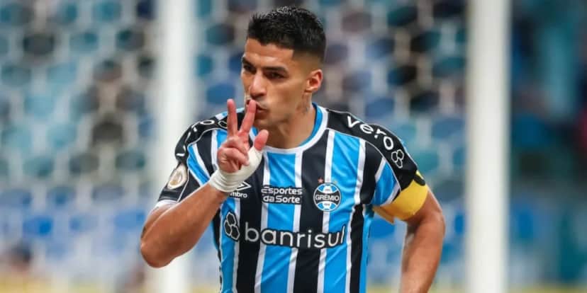 Luís Suárez se despediu oficialmente da torcida do Grêmio - Foto: Internet Luís Suárez se despediu oficialmente da torcida do Grêmio - Foto: Internet