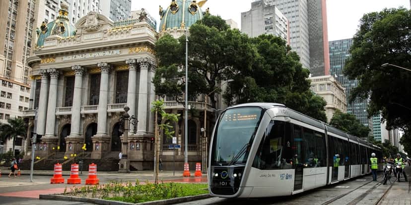 VLT carioca é um tipo de metrô no centro da cidade (Foto: Fernando Frazão/Agência Brasil) VLT carioca é um tipo de metrô no centro da cidade (Foto: Fernando Frazão/Agência Brasil)