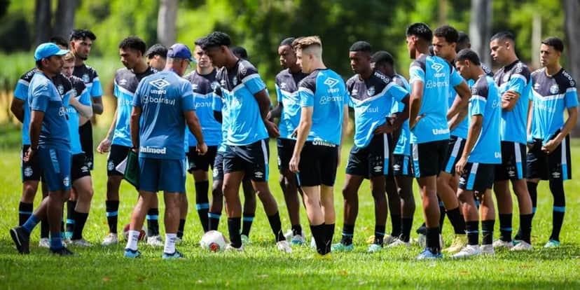 Grêmio estreia hoje (03) na Copa São Paulo de Futebol Junior de 2024, diante do Serra Branca da Paraíba - (Foto: Internet) Grêmio estreia hoje (03) na Copa São Paulo de Futebol Junior de 2024, diante do Serra Branca da Paraíba - (Foto: Internet)